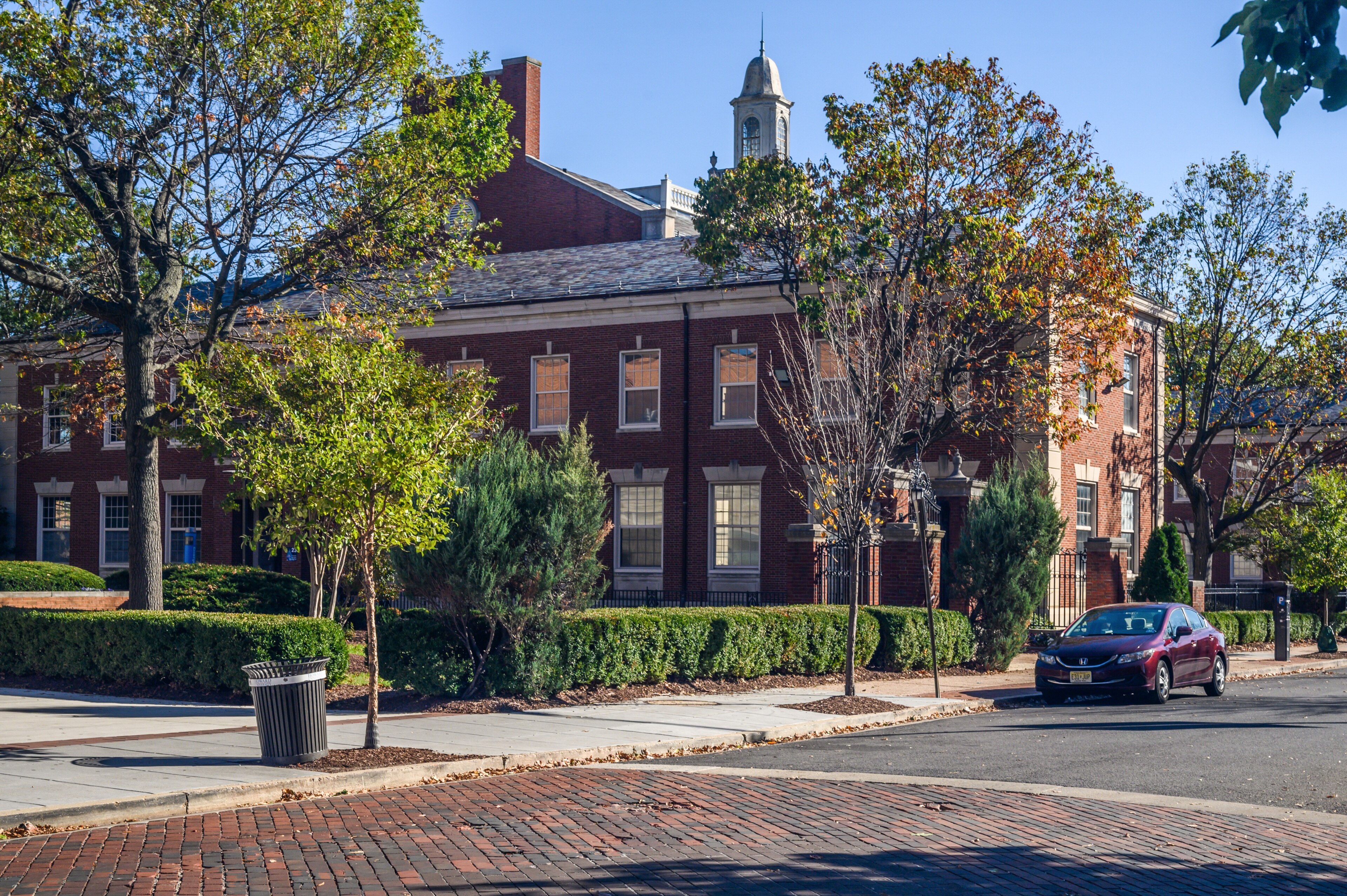 Top Hotels Closest to Howard University in Northwest