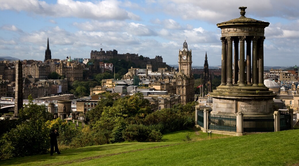 Burns Monument