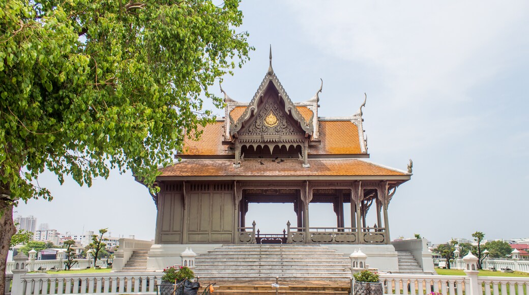 Santichai Prakan Park