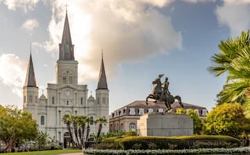 DISCOVER NEW ORLEANS Ultimate Destinations - Hotels, Restaurants