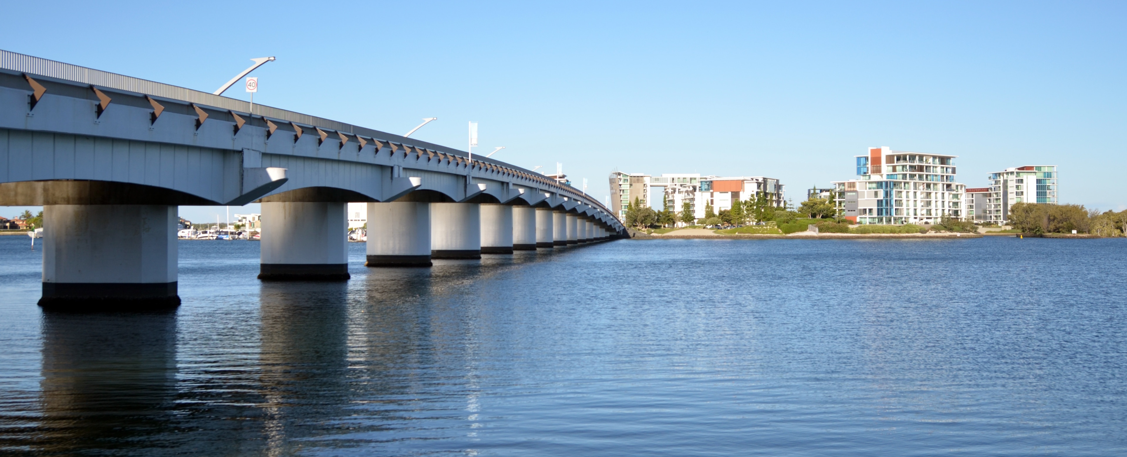 Coomera River Paddle: Paradise Point, Queensland, Australia - Map, Guide