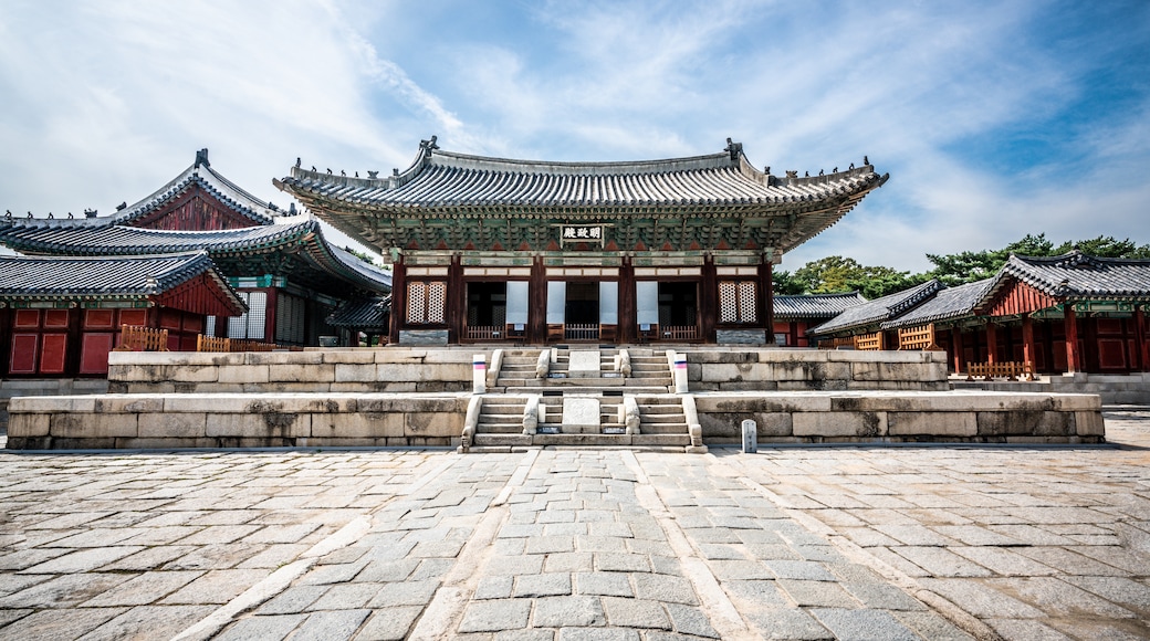 Changgyong Palace