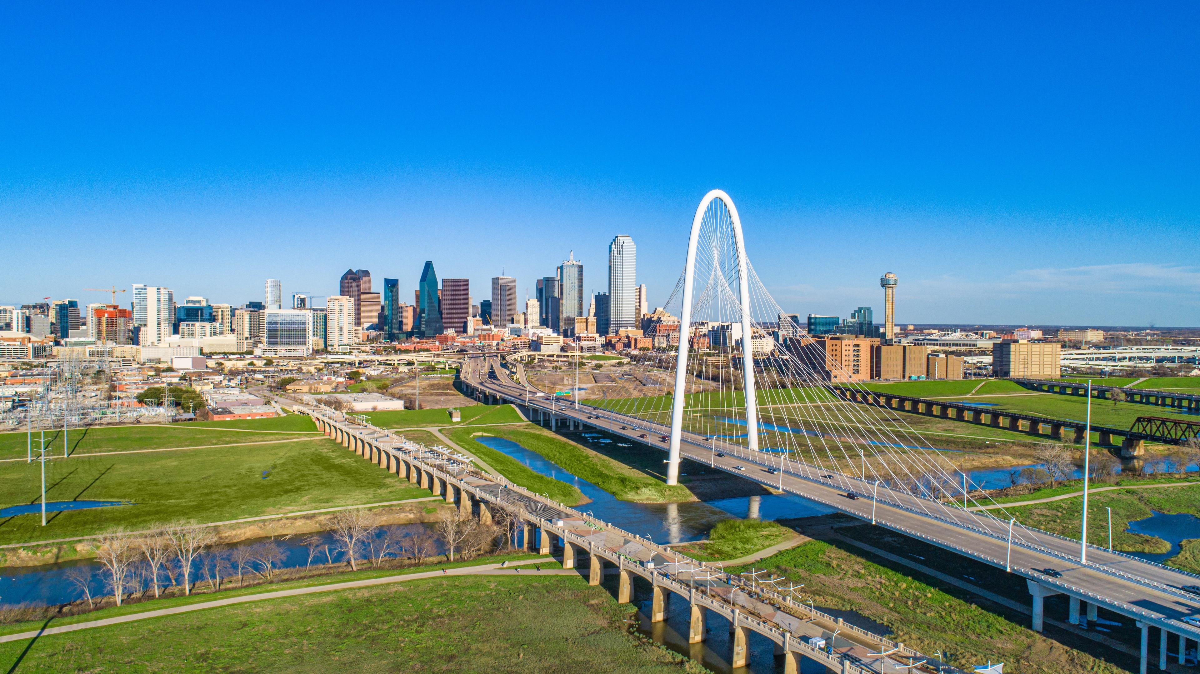 Cuantas horas son de houston a dallas en online carro