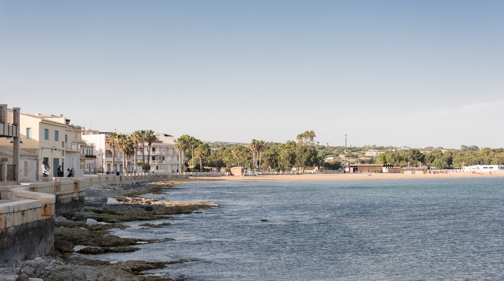 Plage de Sampieri