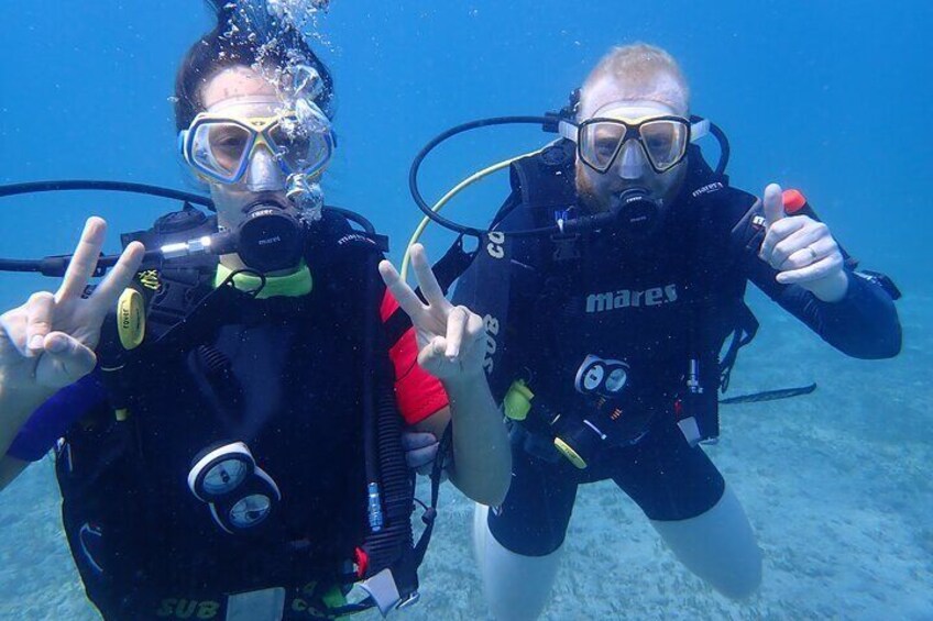 2 divers