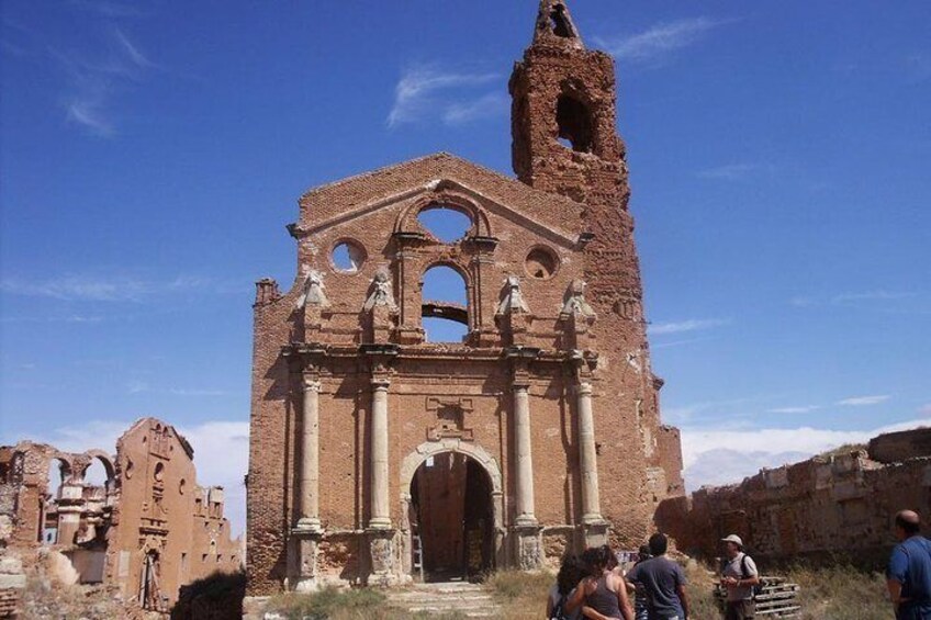 Olive Oil Tour and Visit to Belchite Old Town