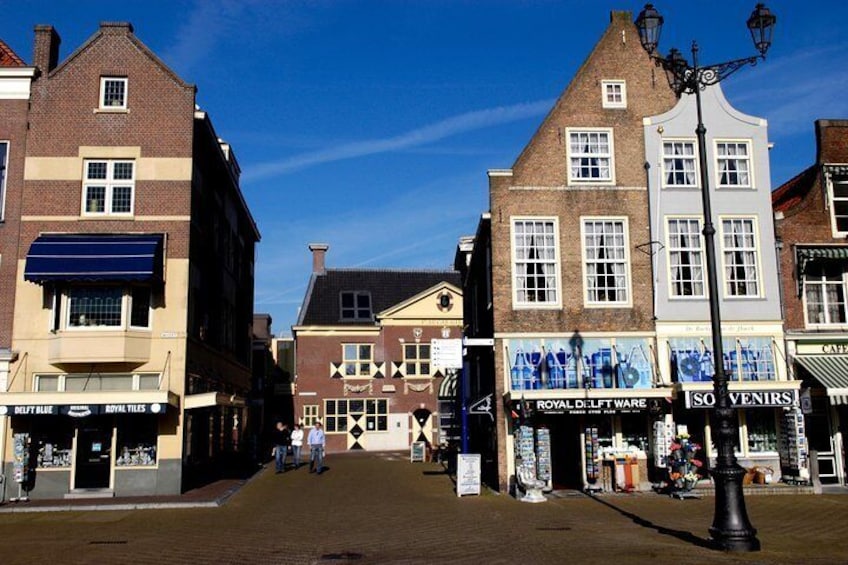 Walking Tour of Delft - The City of Orange and Blue