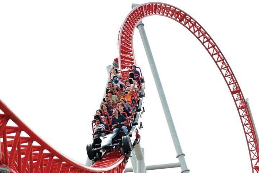 A breathtaking adventure with the world’s 4th biggest rollercoaster, exceeding 110 kph in 3 seconds.