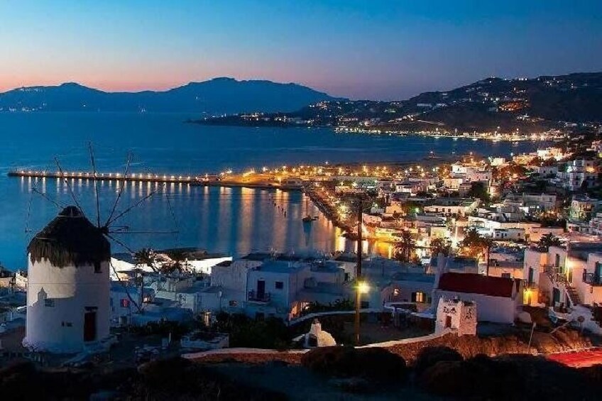 MYKONOS BY NIGHT