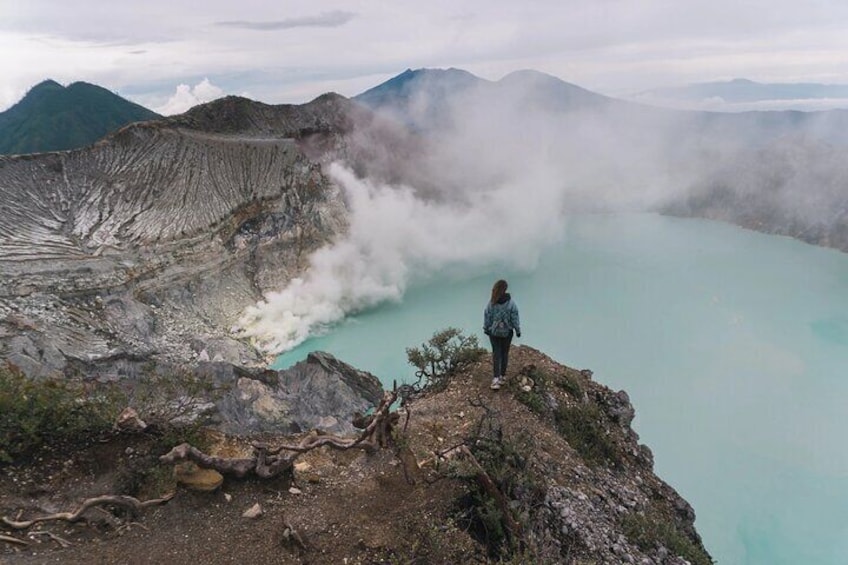 3-Day Tour: Mt Bromo, Ijen Crater & Madakaripura Waterfall