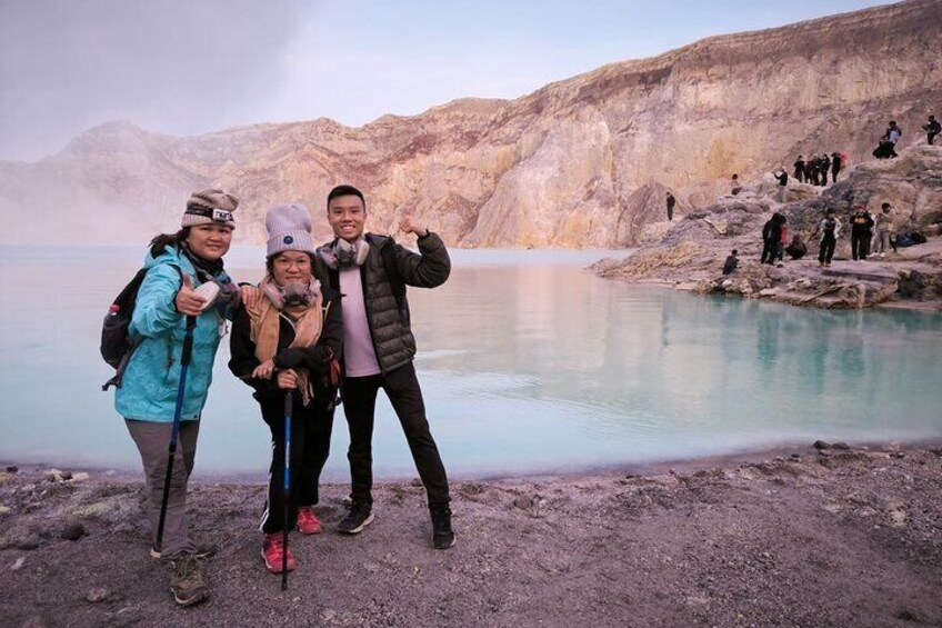 3-Day Tour: Mt Bromo, Ijen Crater & Madakaripura Waterfall