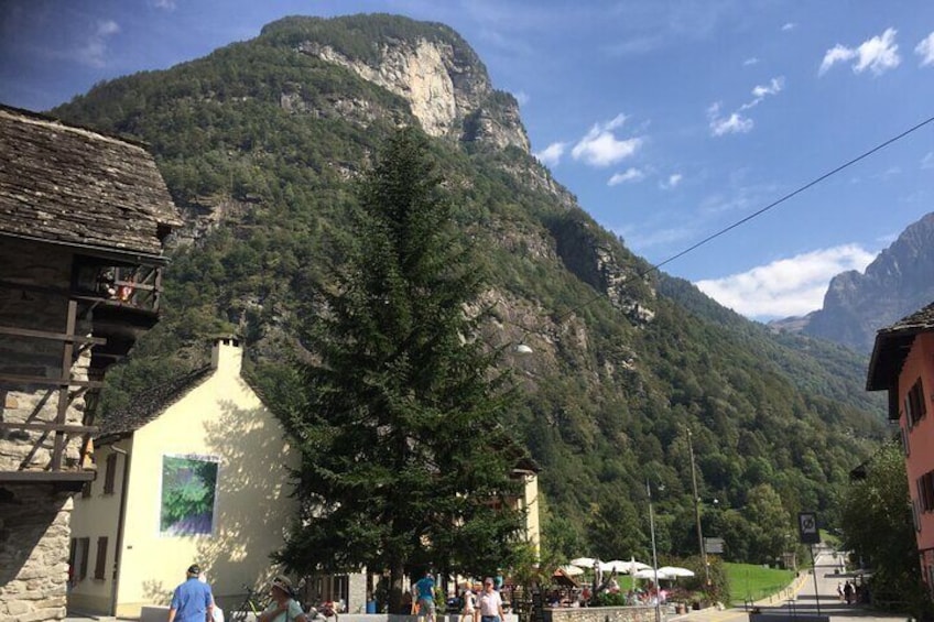 Verzasca valley, river and waterfall private guided tour