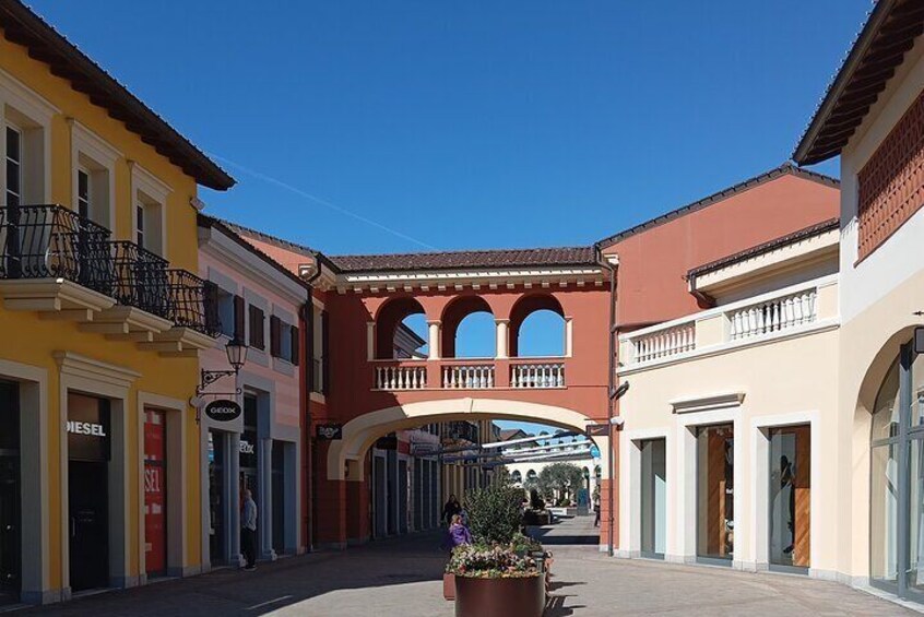  Outlet Serravalle, private car and shopping tour, from Milan.