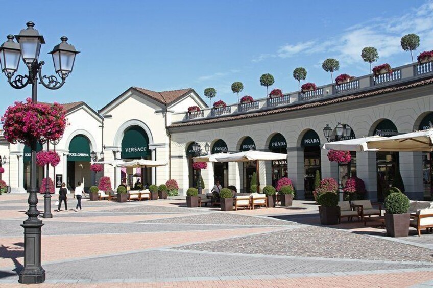 Serravalle shopping center, private shopping assistance