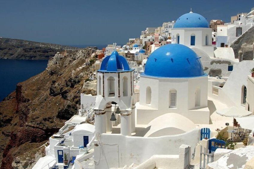 Santorini private tour .Enjoy the top sights in 5 hours!