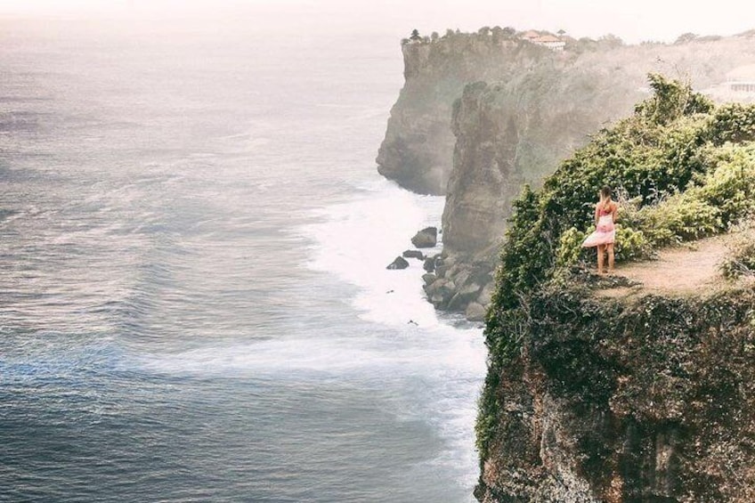 Best Bali Beaches - Uluwatu Temple - FREE Wi-Fi