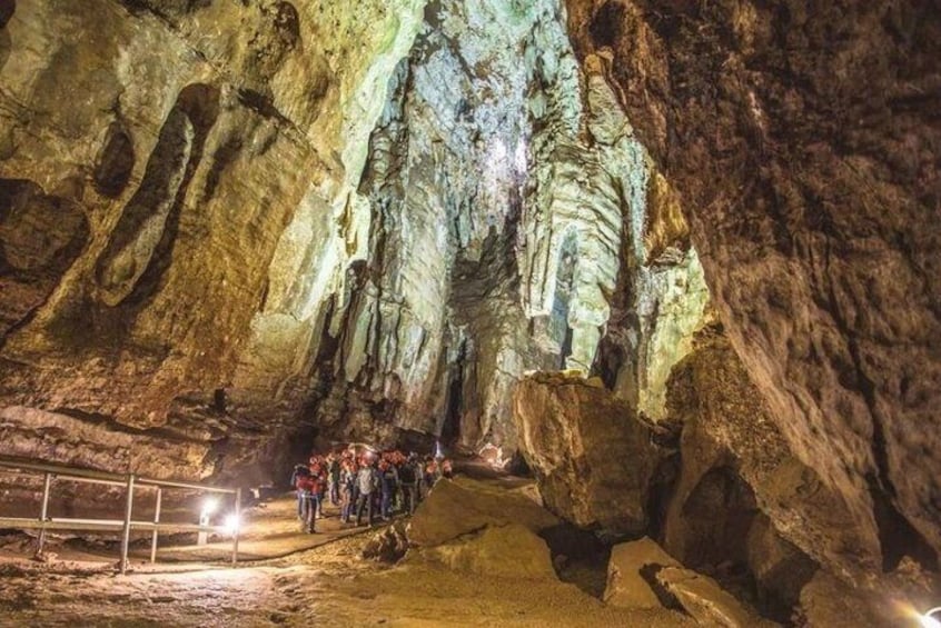 Wonder caves with Sterkfontein Caves 