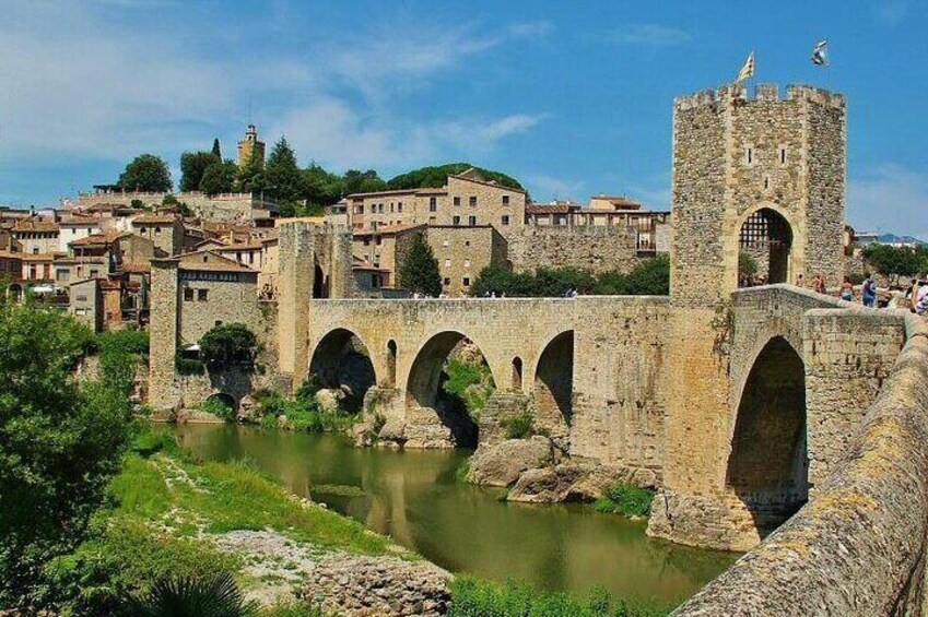 Full Day Girona and Besalu Private Tour