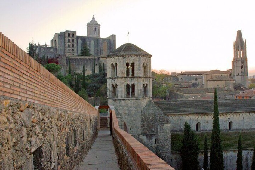 Full Day Girona and Besalu Private Tour