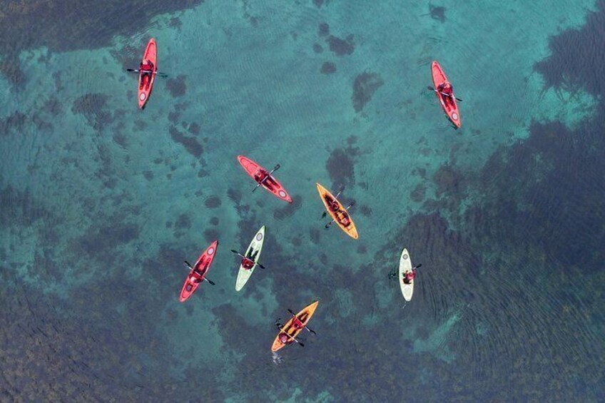 The sea is so so clear