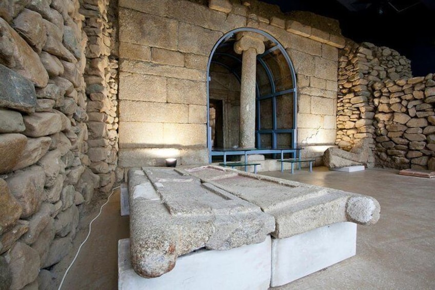 Thracian Tombs Tour in the Valley of the Thracian Kings