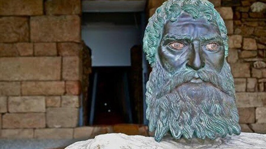 Thracian Tombs Tour in the Valley of the Thracian Kings