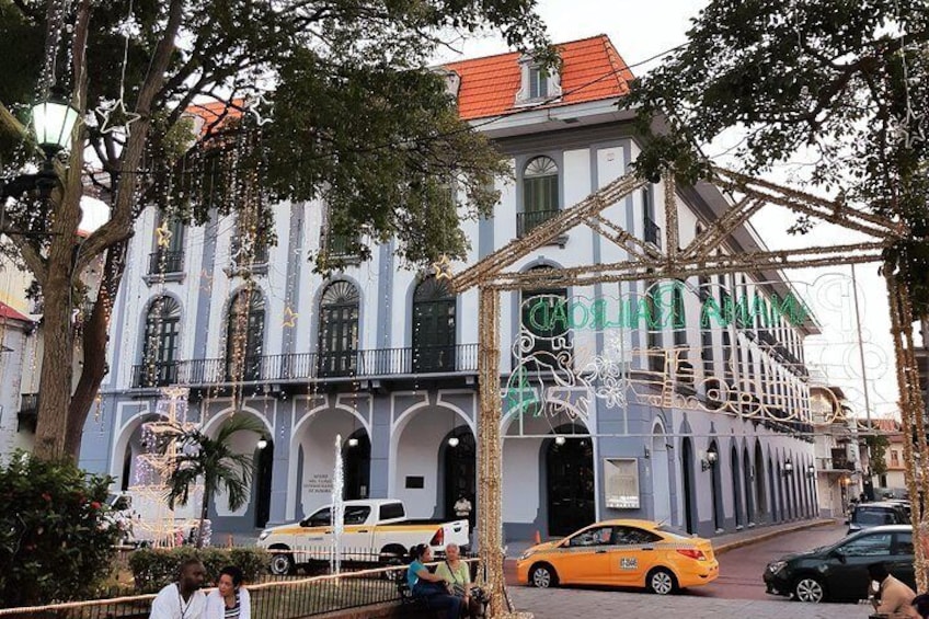 The Old French Canal Administration Building. La Compañía Universal del Canal de Panamá.!!