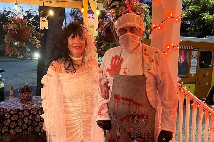 Haunted Sarasota tourgoers in costume!