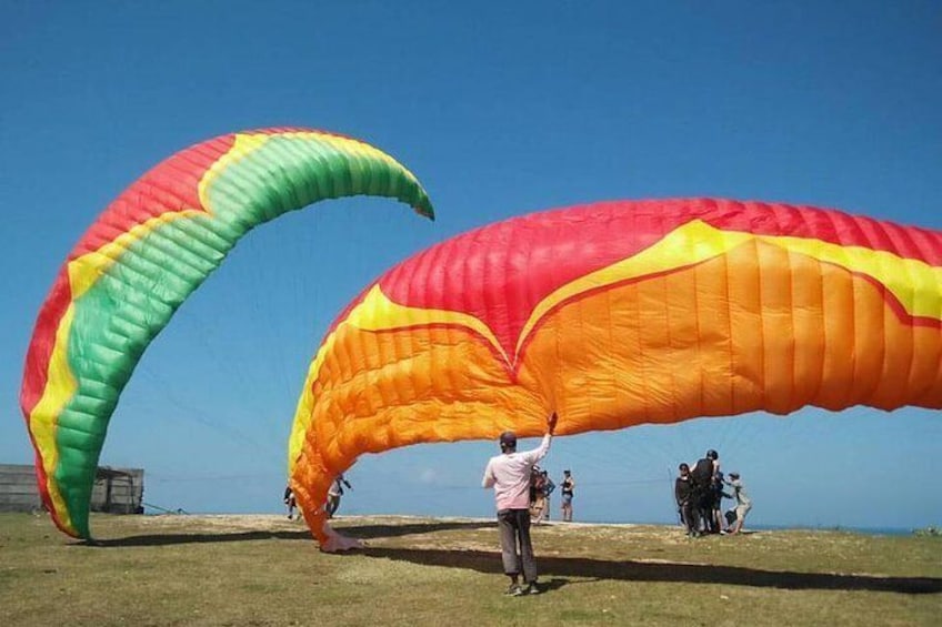 Bali Paragliding (take off)