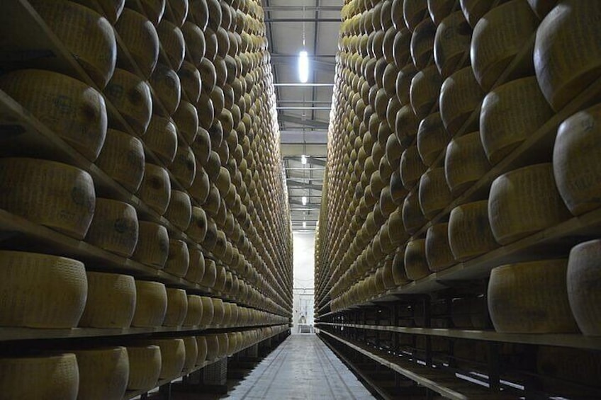 Taste of Emilia-Romagna: Parmigiano, Lambrusco and Balsamic Vinegar of Modena