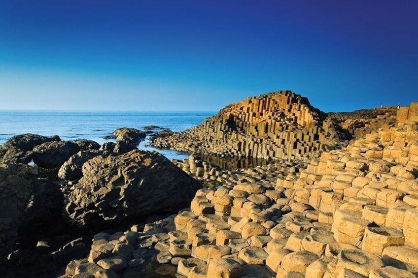  Guided Day Tour: Giant's Causeway from Belfast