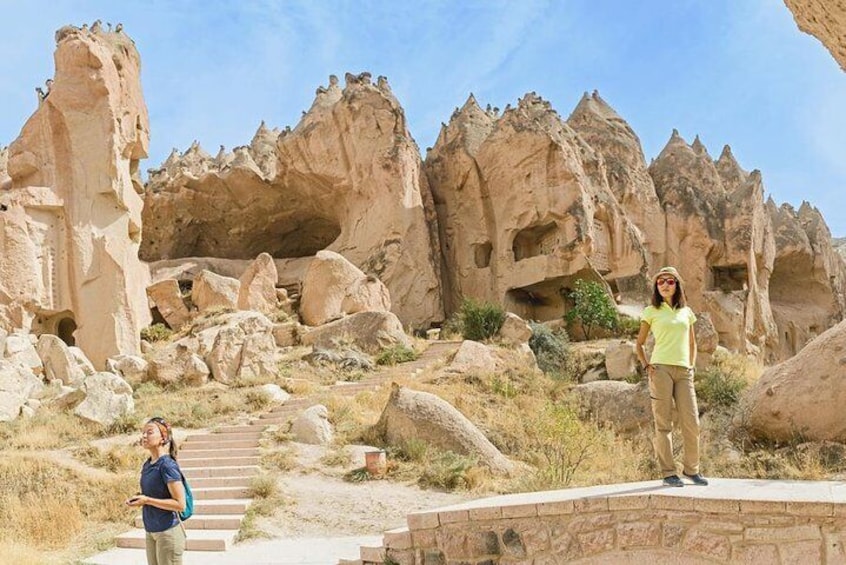 2 Days 1 Night Cappadocia Tour from Istanbul by Plane with Optional Balloon Ride