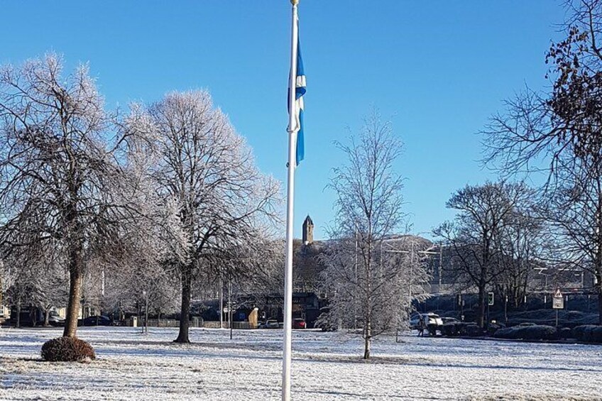 Saltire and Wallace Monument