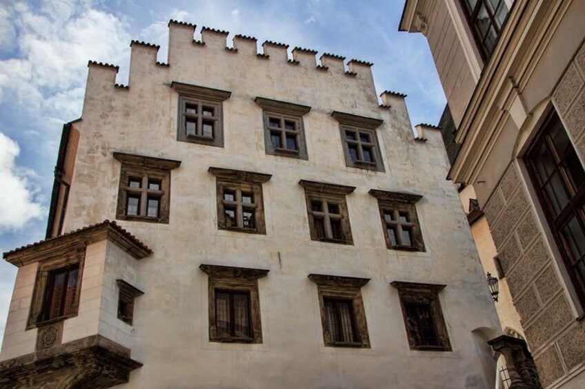 Prague to Vienna via Cesky Krumlov Private car with Private tour and lunch