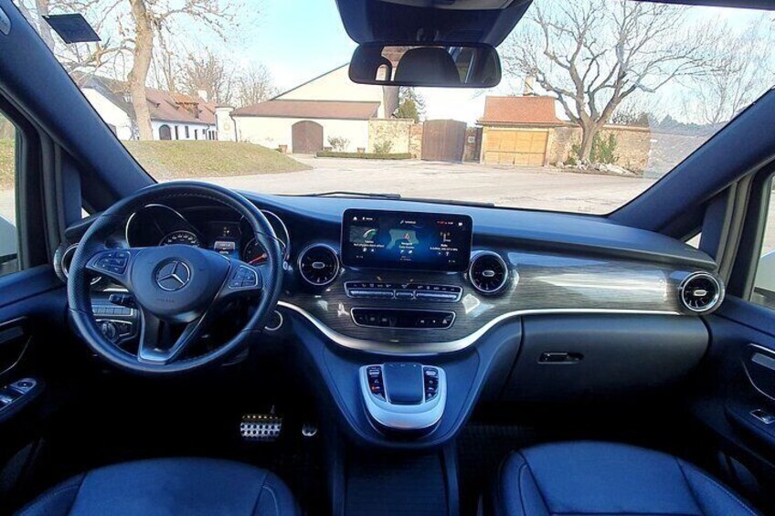 Luxury private car for the scenic countryside transfer