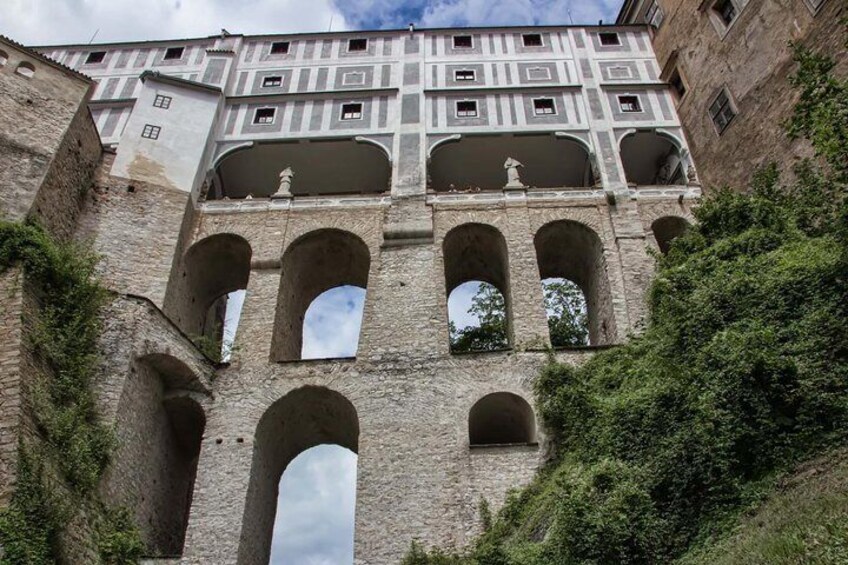 Prague to Vienna via Cesky Krumlov Private car with Private tour and lunch