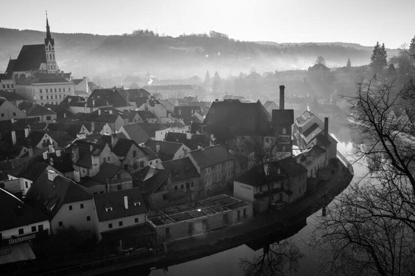 Prague to Vienna via Cesky Krumlov Private car with Private tour and lunch