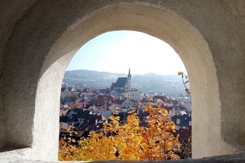 Prague to Vienna via Cesky Krumlov Private car with Private tour and lunch