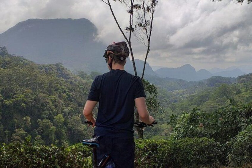 Cycle from Adam's Peak to Kithulgala and go white water rafting