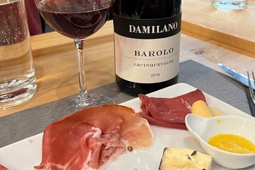 Rome Food Tour - Unlimited Food & Free-Flowing Fine Wine (Barolo)