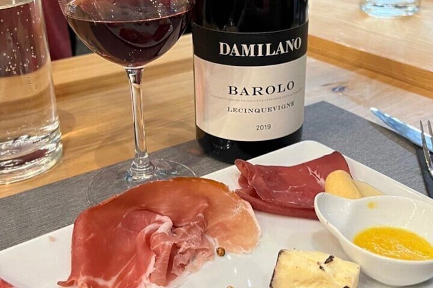 Rome Food Tour - Unlimited Food & Free-Flowing Fine Wine (Barolo)