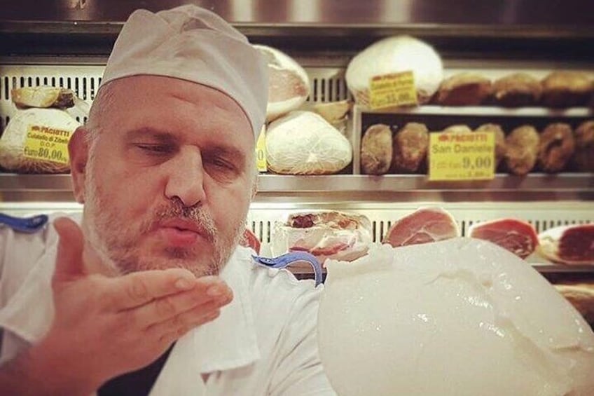The Roman Food Tour in Trastevere with Free-Flowing Fine Wine