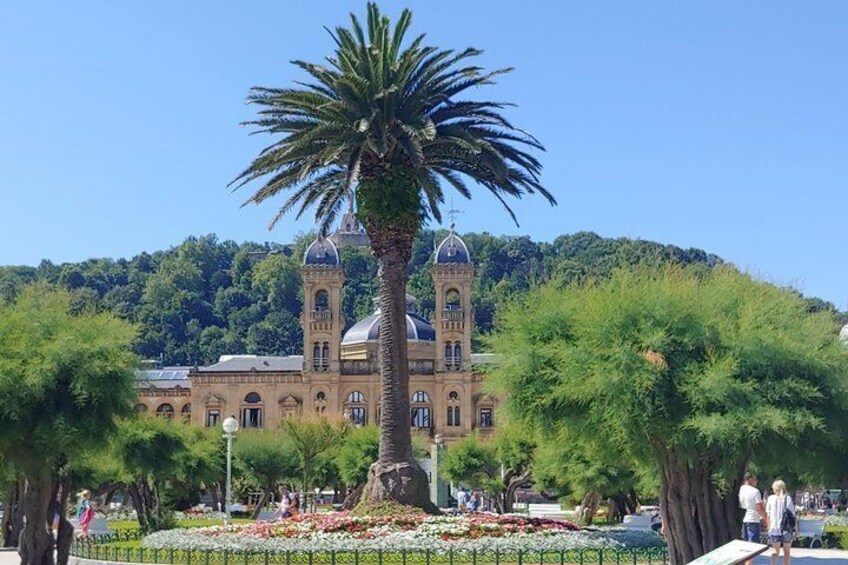 History and flavors of San Sebastian with Lunch