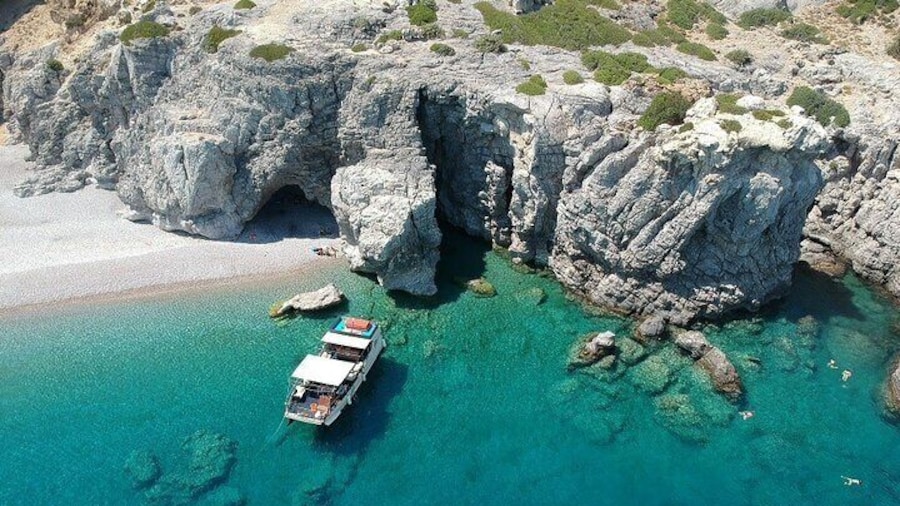 The Aphrodite, our 3 hour cruiser!
