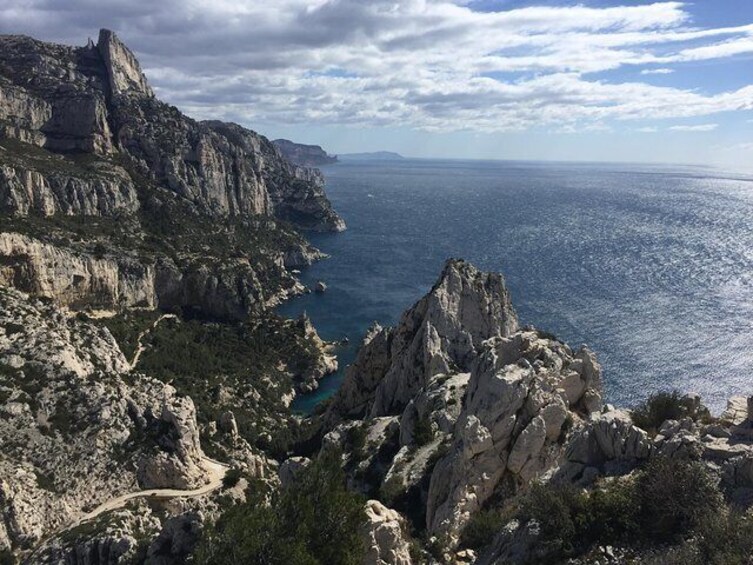 Cassis : mer, falaises et vignes