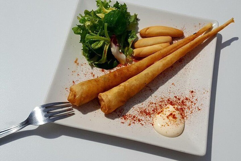 Wine, Tapas & Lake Zahara by E-Bike including Ronda pickup (full day)