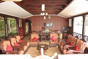 Backwaters Kerala Magica Houseboats with Day Cruise and Night Stay
