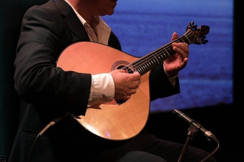 Skip the Line: Live Fado Show Ticket in Lisbon: 'Fado in Chiado'