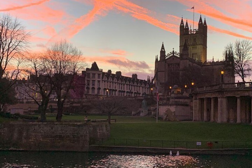 BATH: Walking Tour with Blue Badge Tourist Guide (90 Minutes)