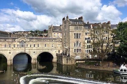 BATH: Private Walking Tour with Blue Badge Tour Guide, (2hrs), £175 per gro...